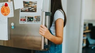 Estos son los alimentos que nunca se deben guardar en la puerta del frigorífico