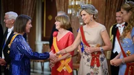 La Princesa Amalia y la Reina Máxima compiten en elegancia con dos tiaras históricas y vestidos joya en la gran noche de Ámsterdam
