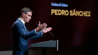 Sánchez vende como un éxito el proceso de regularización de inmigrantes y promete una lluvia de millones