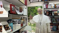 Resulta que el libro más buscado en la Feria era la encíclica de León XIV