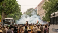Al menos 60 heridos y 70 detenidos en choques entre manifestantes y la Policía en Nueva Delhi