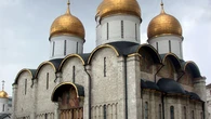 La histórica catedral de la Dormición en Kiev, en llamas tras un ataque ruso