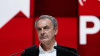 La Fiscalía pide al juez que retire el pasaporte a Zapatero, que niega haber influido en el rescate de Plus Ultra