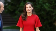 Los vestidos veraniegos que se compraría la Reina Letizia por menos de 50 euros