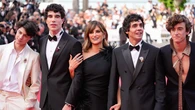 De Los Javis a Miguel Bernardeau y Guitarricadelafuente: la gran noche española conquista Cannes entre esmóquines joya