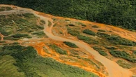 Científicos alertan: los ríos de uno de los paraísos naturales más grandes del planeta se están volviendo naranjas