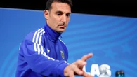 Scaloni, otro seleccionador que carga contra las pausas de hidratación y los cuatro cuartos