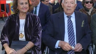 Curro Romero, arropado por Carmen Tello, recibe un emotivo homenaje tras superar su último bache de salud