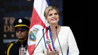 Evacuada la presidenta de Costa Rica de un acto público tras escucharse una explosión
