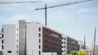 La compraventa de viviendas se enfría un poco más y suma su cuarto mes de caídas en abril