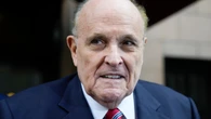 Giuliani, el ex alcalde de Nueva York, herido en su coche tras ser “embestido por detrás a gran velocidad”