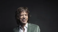 La surrealista razón por la que la policía interrumpió una fiesta de Mick Jagger en una isla italiana