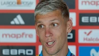 Dani Olmo explica la importancia del ajedrez en la selección: "Nos picamos, pero el foco está en los partidos"