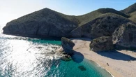 Muere una bañista tras ser rescatada de la playa de los Muertos en Almería