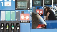 Por qué aumenta el combustible en verano: estas son las recomendaciones de la DGT para reducir el consumo