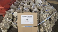 Pillados unos ladrones con más de 20.500 bombones de chocolate escondidos en su furgoneta