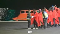 Desembarcan a 52 migrantes subsaharianos que iban en una neumática en Lanzarote
