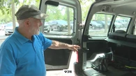 A los 80 años y tras trabajar 49 años, vive en una furgoneta porque no encuentra un alquiler que pueda pagar
