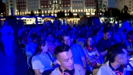 Un cine que te susurra, mercadillo y gastronomía: el oasis madrileño instalado en Plaza de España