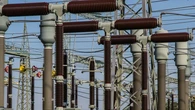 El Gobierno señala a las grandes eléctricas por el apagón y culpa al PP de defender sus intereses