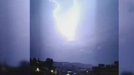 Las imágenes más impactantes de la tormenta eléctrica que dejó casi 11.000 rayos en toda España