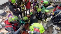 VÍDEO: Un niño de 11 años rescatado en Venezuela tras permanecer atrapado bajo los escombros durante 70 horas
