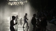 El calor aprieta con hasta 38 grados y activa avisos en seis comunidades por altas temperaturas y tormentas