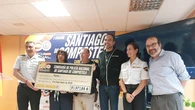 Récord de solidaridad: la Policía Nacional entrega a la ACEM los más de 31.000 euros recaudados en la Ruta 091 de Santiago