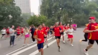 La fiebre por la Roja invade las calles de Nueva York con la llegada de miles de aficionados
