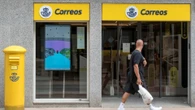 Correos busca trabajadores sin oposición para cubrir nuevas vacantes: este es el sueldo y los requisitos