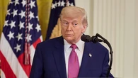 Donald Trump se desvincula de la campaña israelí en Irán y amenaza a Teherán si ataca sus objetivos