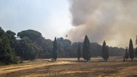 El incendio forestal de la Bisbal d’Empordà continua activo tres días después