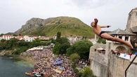 Mostar celebra su 460 edición de la competición de saltos más antigua del mundo