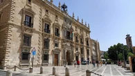 Un hombre viola a su hijastra durante años, la deja embarazada y le provoca el aborto a golpes con la ayuda de su madre