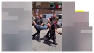 VIDEO: Dos personas heridas por una pelea a machetazos entre ellos en plena calle de Badalona