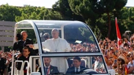 VÍDEO: Así ha recibido la multitud en Cibeles al papa León XIV