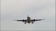 Desvían al aeropuerto de Málaga un vuelo tras encontrarse mal una pasajera embarazada