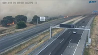 VÍDEO: Reabren la A-5 tras el avance del fuego en Toledo: el humo era tan denso que dificultaba la visibilidad