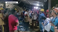 Vídeo: Rescatan con vida a 18 mineros que habían quedado atrapados en una mina ilegal en Colombia