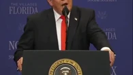 El repertorio de enfados de Donald Trump: micrófonos, acentos y broncas en directo