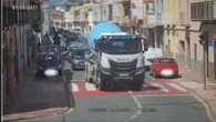 Los vecinos no pueden más: 30 mil vehículos diarios en una carretera de 4 metros