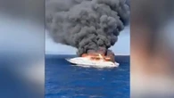 VIDEO: Un yate arde en Formentera y acaba hundido: sus siete tripulantes logran escapar ilesos