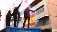 Tres jóvenes agreden y coaccionan a un hombre en Vitoria por llevar la camiseta de España