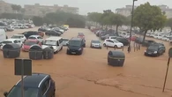 Las impactantes imágenes del colapso en Ibiza por el temporal: calles completamente inundadas, desprendimientos y rescates de la UME