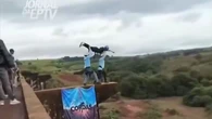 Muere una joven de 21 años haciendo puenting tras ser lanzada sin cuerda