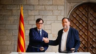 Salvador Illa y Oriol Junqueras firman el acuerdo de presupuestos para Cataluña