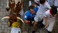 Rápido y accidentado sexto encierro de San Fermín 2026 con un herido por asta de toro