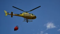 El incendio de Pradela se reactiva y eleva su gravedad por la amenaza a poblaciones de El Bierzo