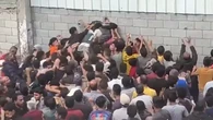 Vídeo: Desesperación por conseguir pan en medio de los disparos en panaderías de Gaza