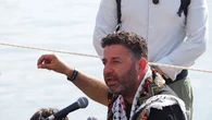 Albares asegura que Israel liberará al activista español Saif Abukeshek tras ser detenido en la flotilla de Gaza